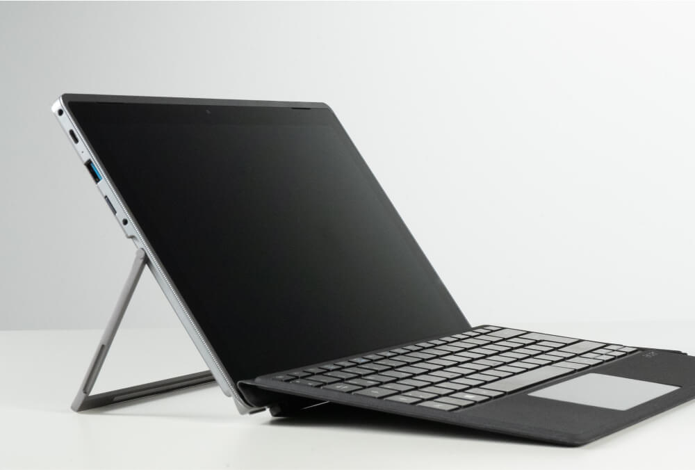 blackandgreylaptop.jpg